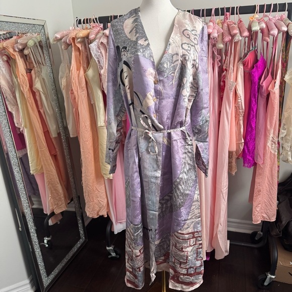 Vintage 100% Silk Kimono Robe Duster w Print japanese dragon geisha XL lavender - Picture 2 of 15